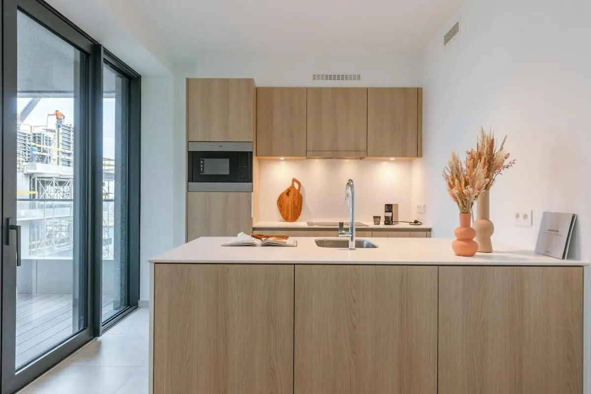 Huswell - Stylish 2 Bedroom With Terrace And Parking Ostend 0*,  Belgium