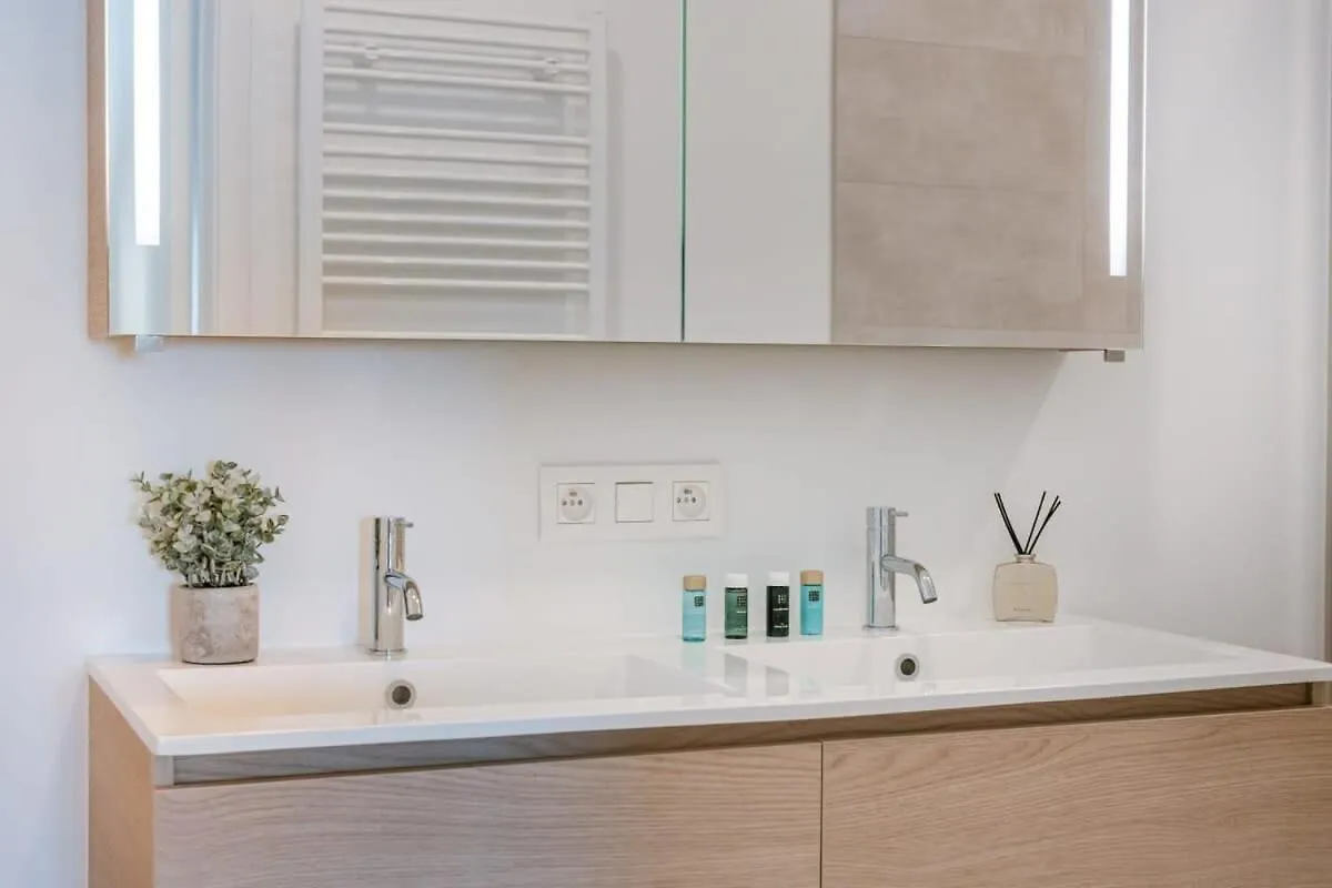 Huswell - Stylish 2 Bedroom With Terrace And Parking Ostend 0*,